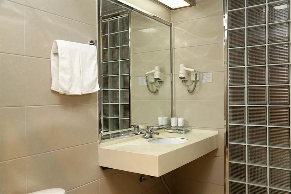 Aden Hotel Xiamen Bagian luar foto